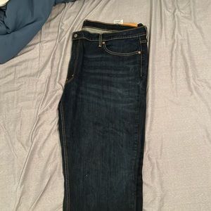 Levi Strauss 541 Regular Fit Jean. 46x32. Dark blue. No tags but never worn.